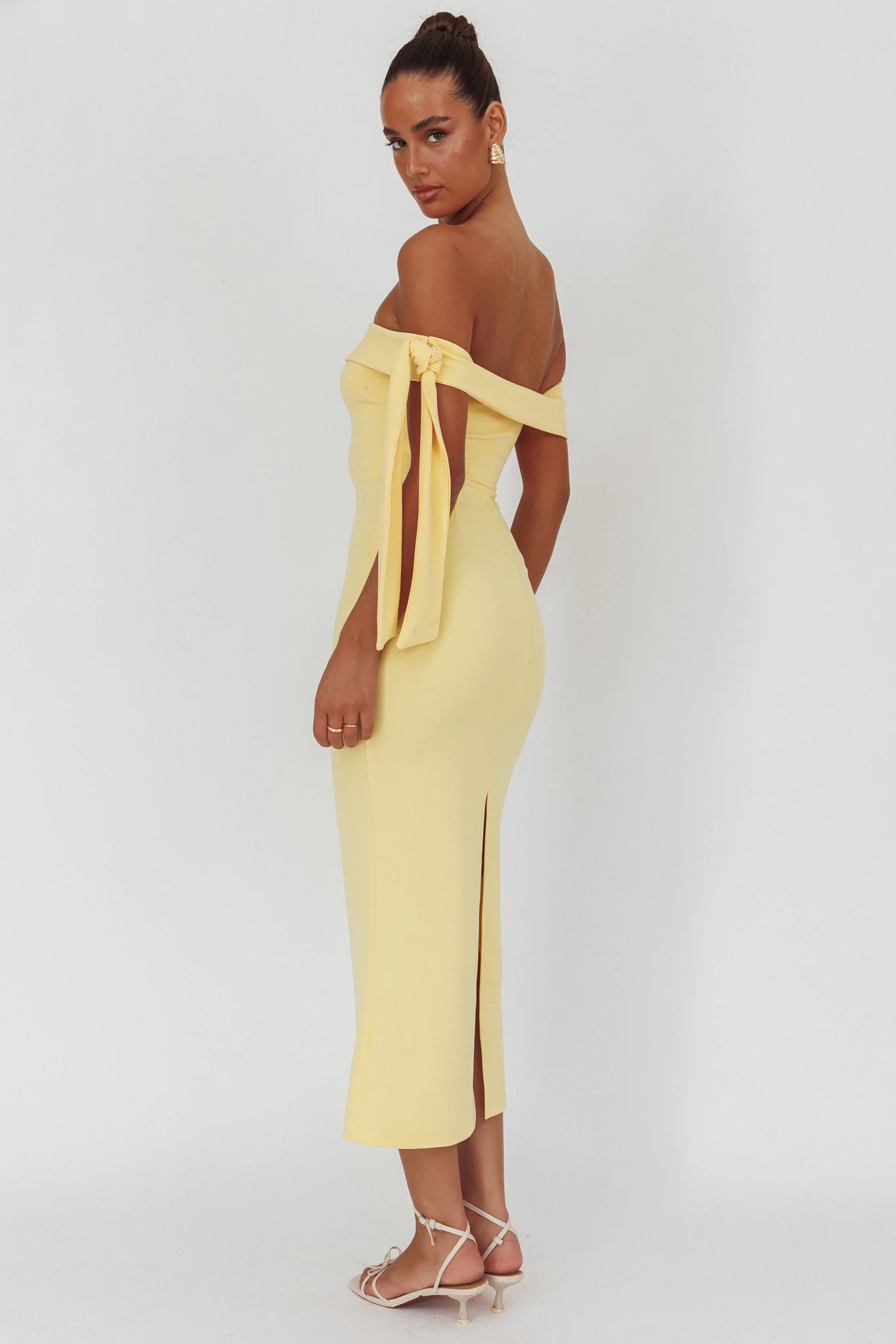 Aurora Sky Off-Shoulder Tie Maxi Dress Lemon - Image 2