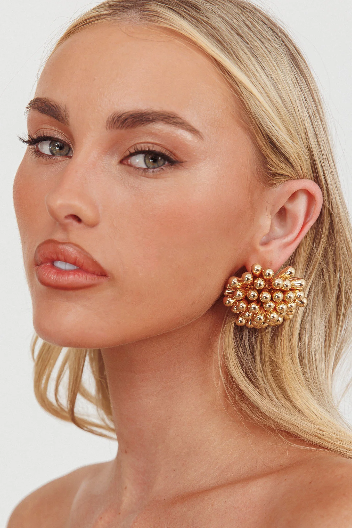 Billy Firework Cluster Earrings Gold - Image 2