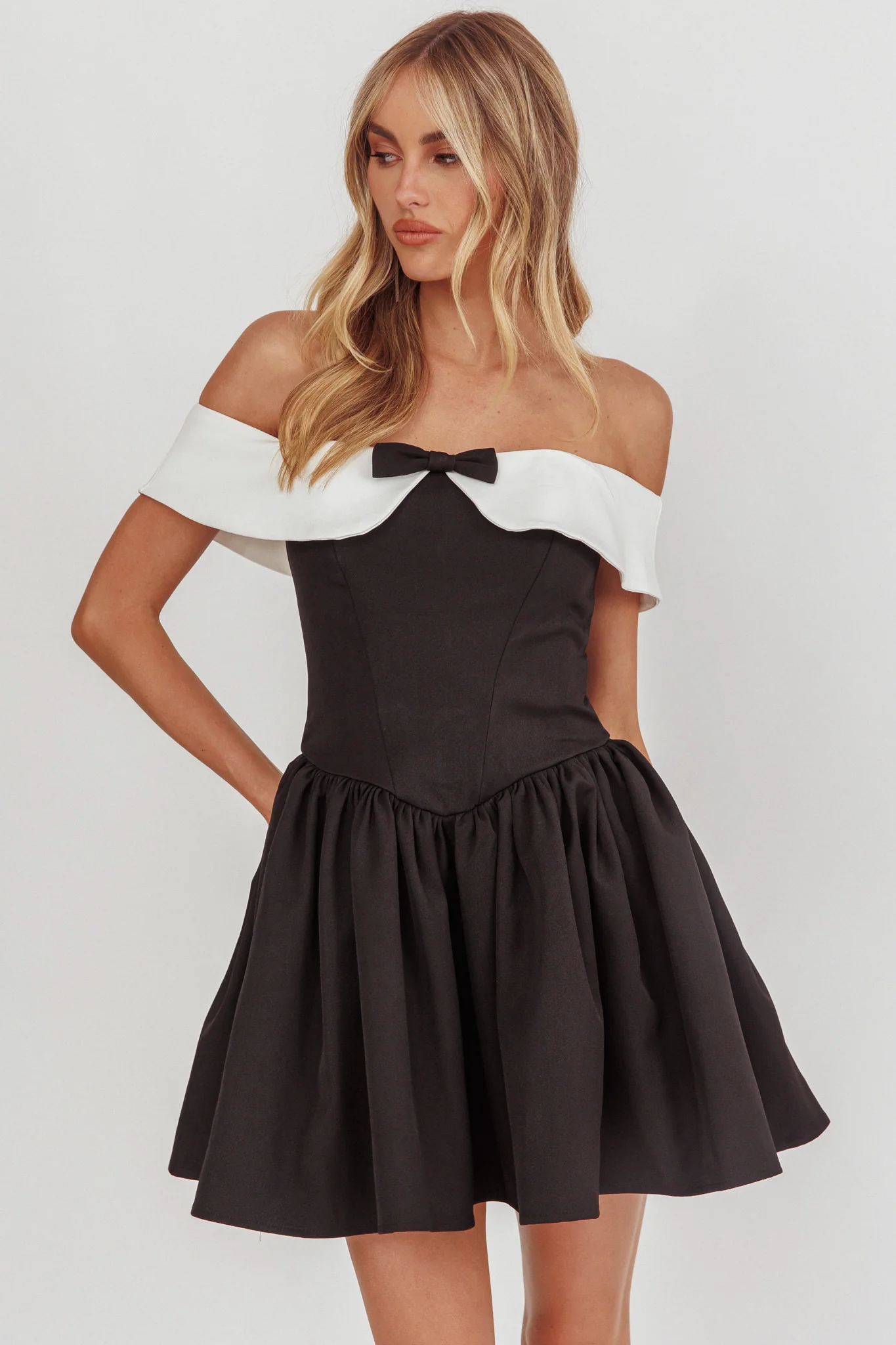 Grace Kelly Contrast Off-Shoulder Mini Dress Black - Image 6