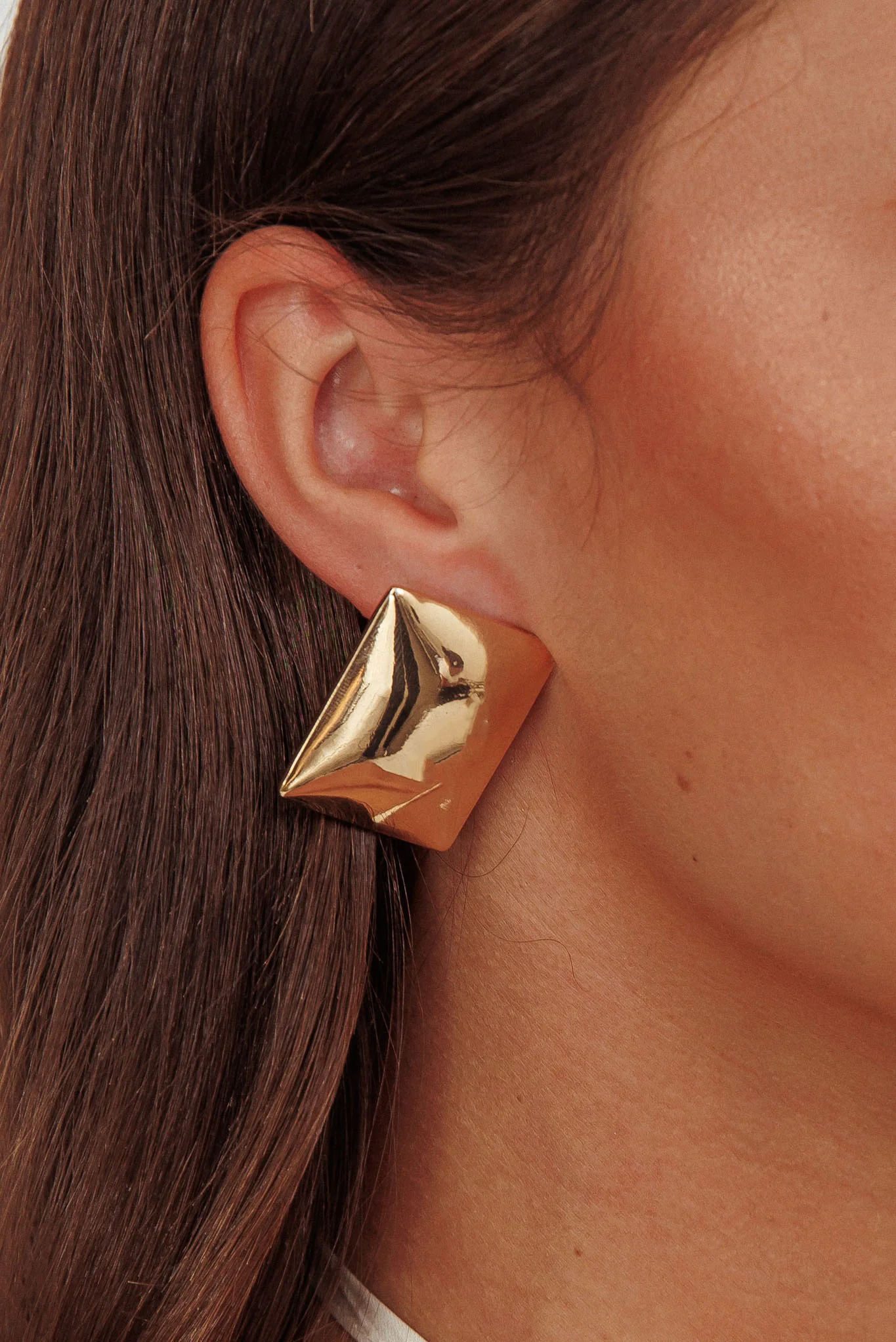 Hendrix Rectangle Cabochon Earrings Gold - Image 3