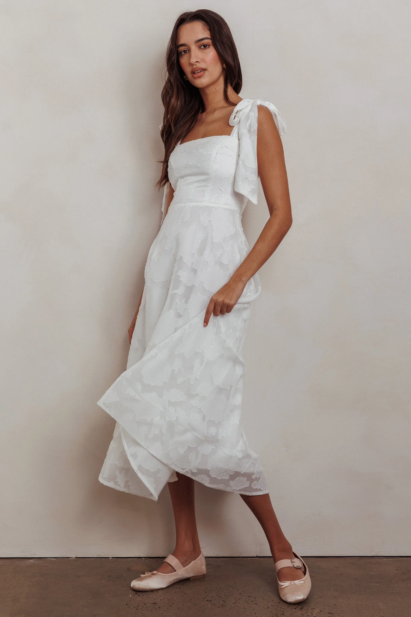 Jeanie Bow Shoulder Midi Dress Embossed White - Image 4