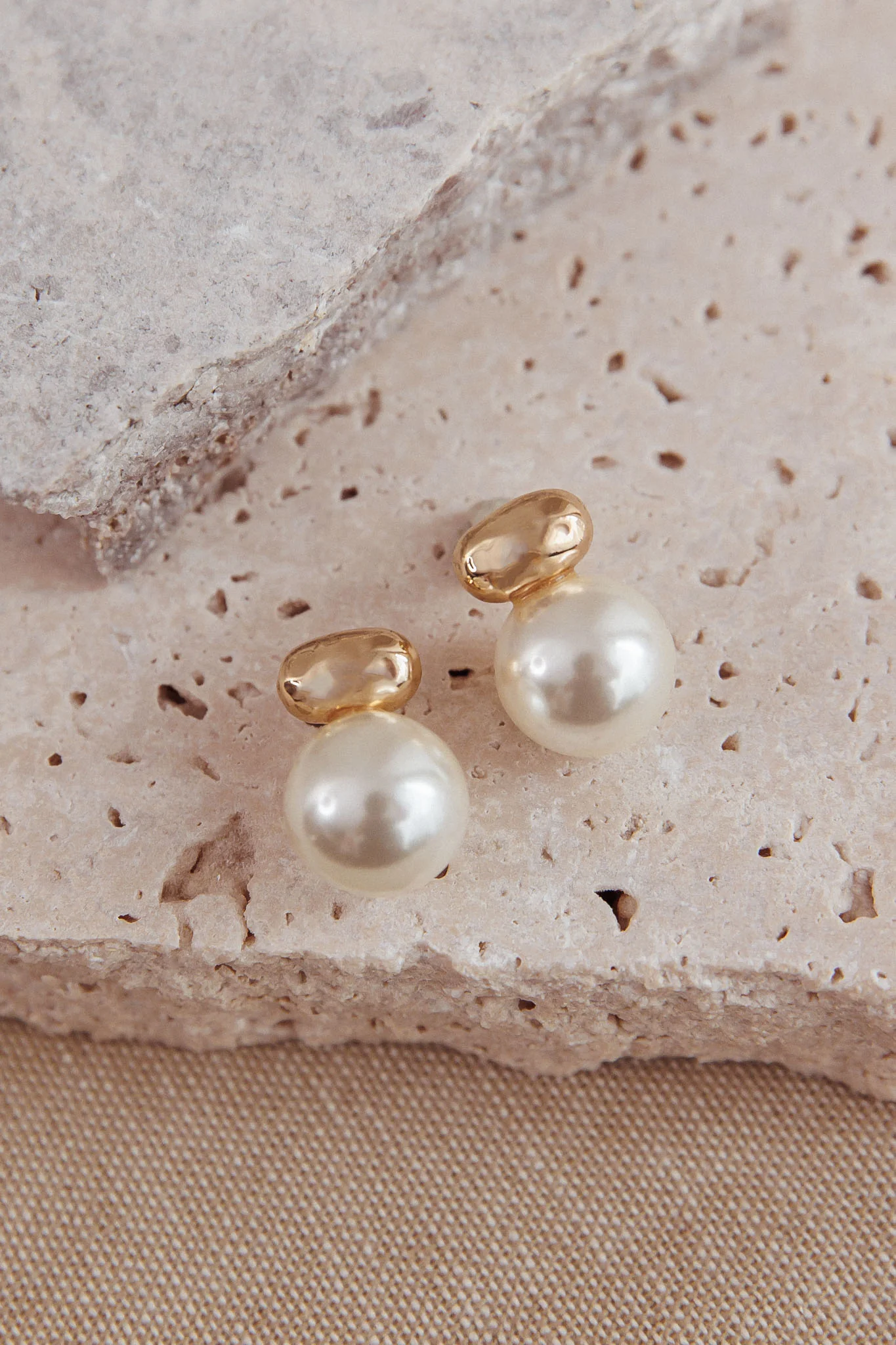 Lulu Pearl Accent Studs Gold/Pearl - Image 2