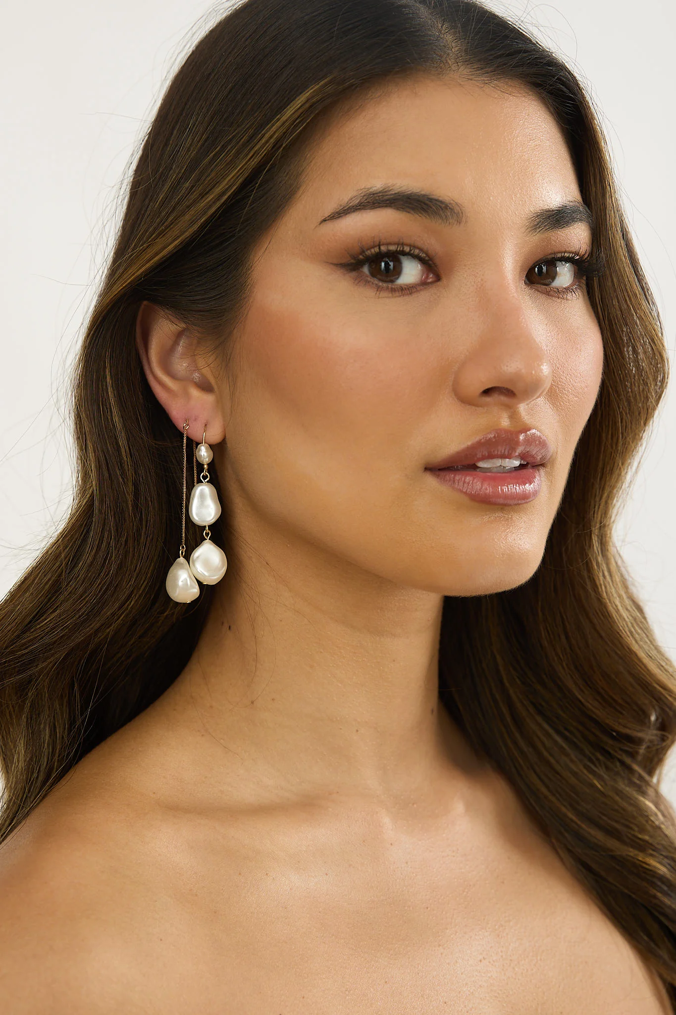 Ninette Faux Pearl Droplet Earrings Gold/Pearl - Image 3