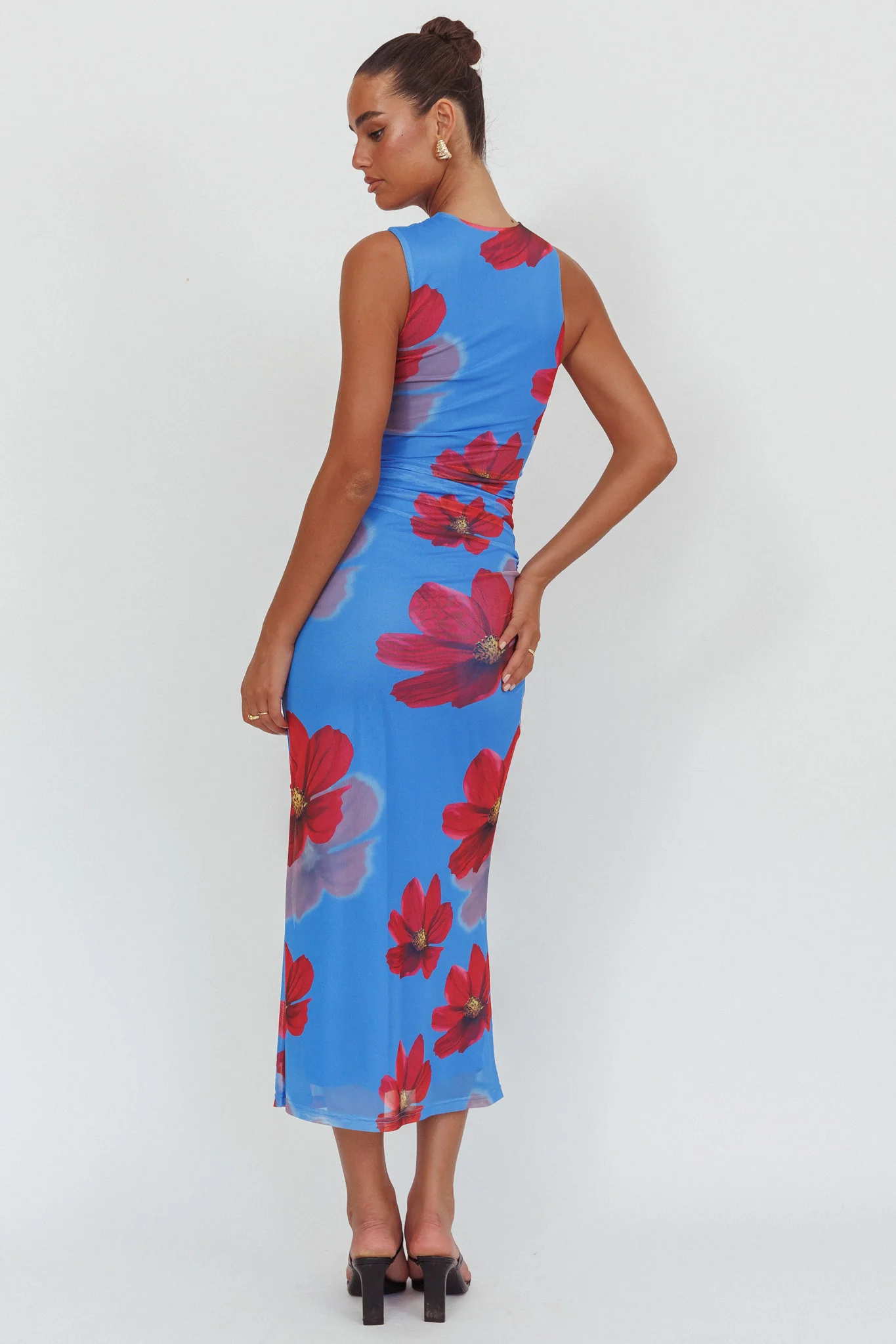 On Air Twist Neck Maxi Dress Floral Blue - Image 2