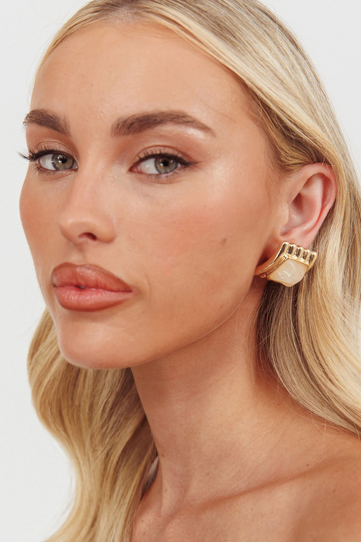 Silvia Geometric Earrings Gold/Ivory Tort - Image 2