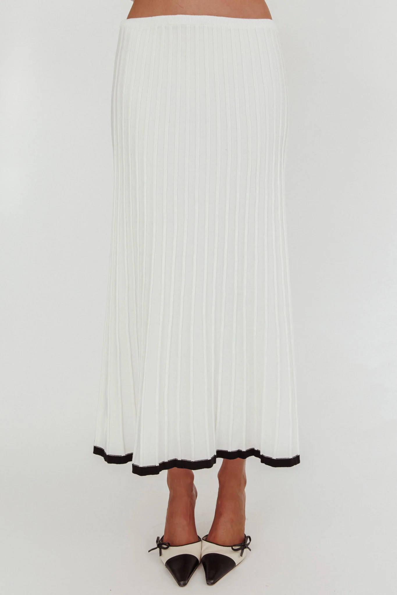 Yaeli Ribbed Knit Maxi Skirt White - Image 6